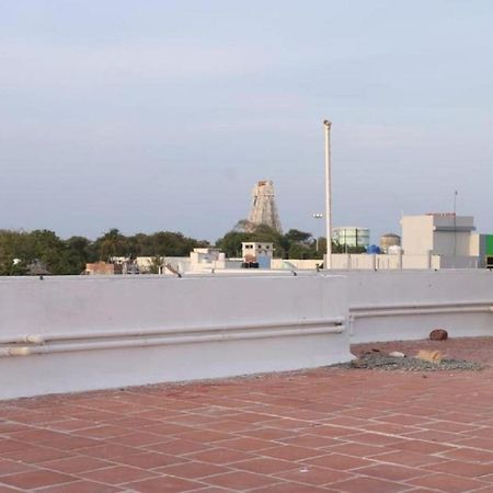 Saravanas Lodge Tiruchchendūr Exteriör bild