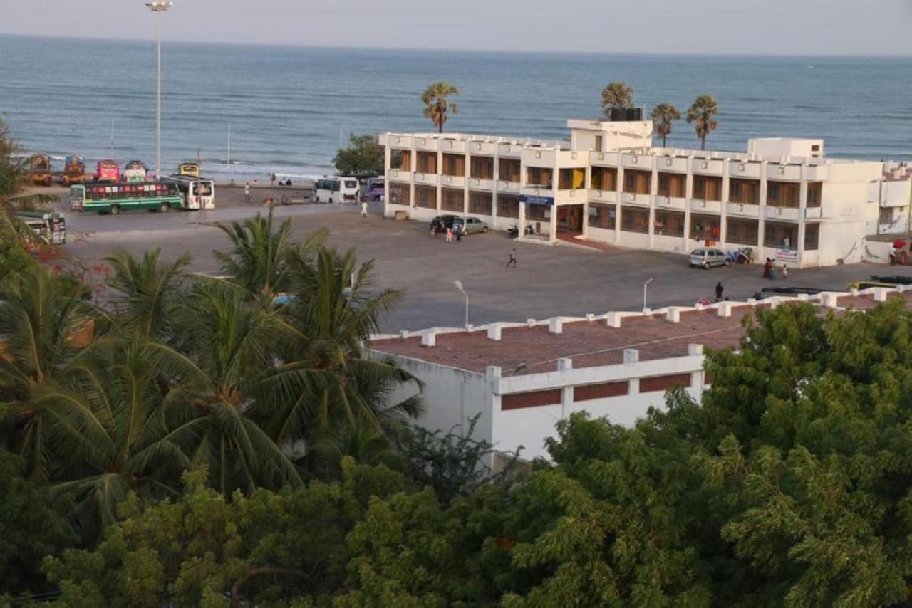 Saravanas Lodge Tiruchchendūr Exteriör bild
